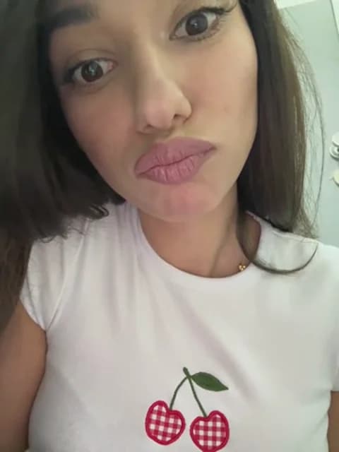 Premium: -_MiaQueen_- HD (37 min) - April 18, 2026 22:24