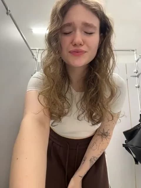 Premium: RussianWoman HD (34 min) - April 18, 2026 04:04