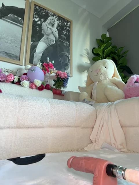 Premium: aus_queen HD (61 min) - April 20, 2026 06:20