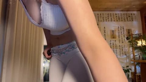 Premium: meowLili HD (31 min) - May 13, 2026 09:05